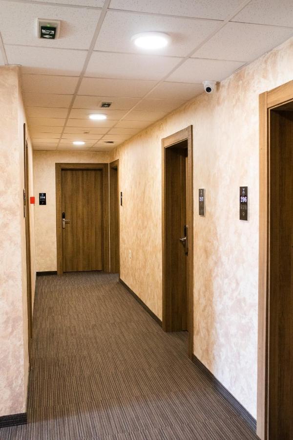 Garni Hotel Imperium ซูโบติกา ภายนอก รูปภาพ