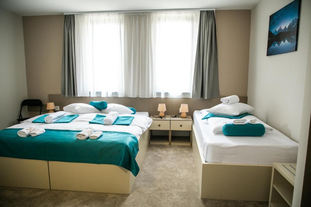 Garni Hotel Imperium ซูโบติกา ภายนอก รูปภาพ