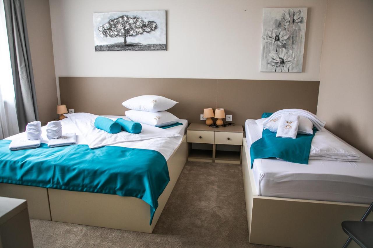 Garni Hotel Imperium ซูโบติกา ภายนอก รูปภาพ